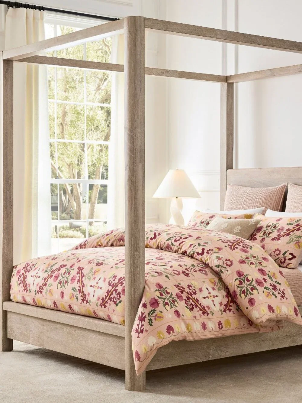 Pottery Barn Molly Suzani Embroidered Duvet Cover King / California King Bedding